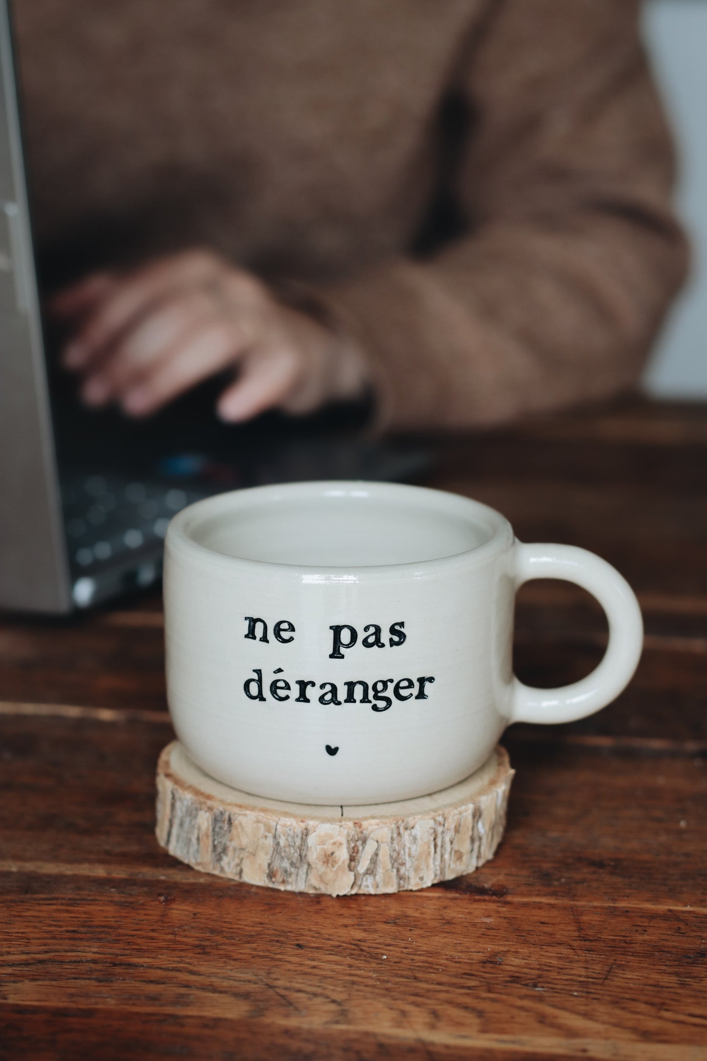 tasse personnalisée en céramique avec message ne pas déranger