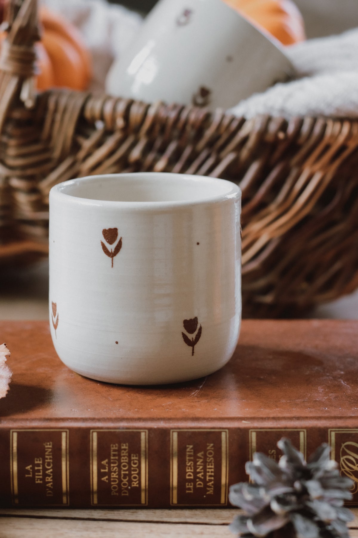 Tasse cottage fleurs
